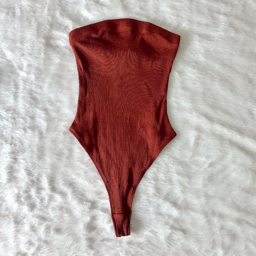 URBAN OUTFITTERS Ribbed Strapless Bodysuit
